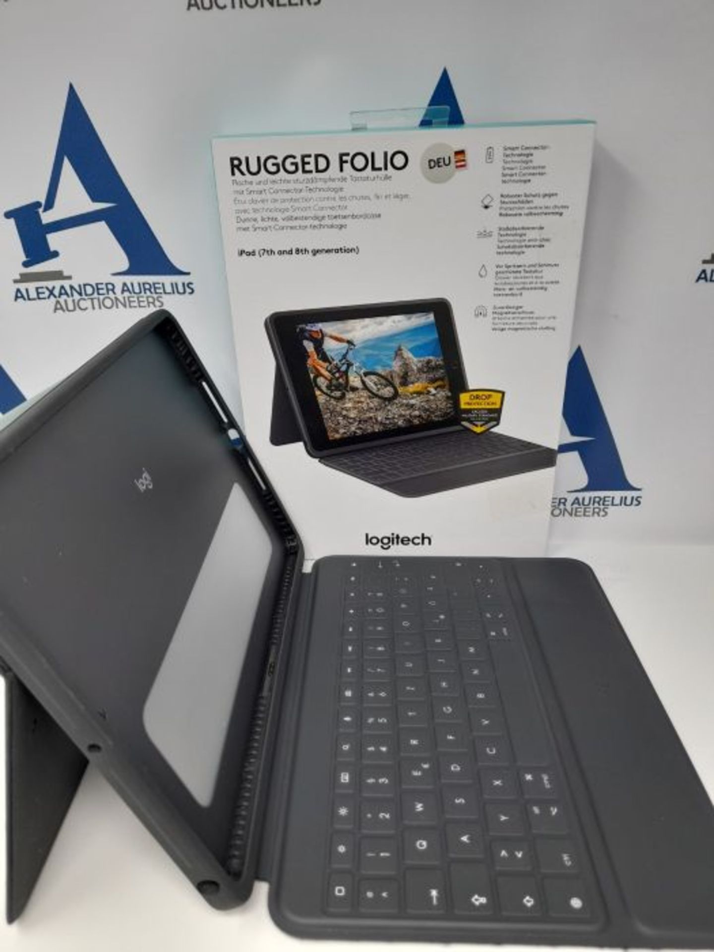 RRP £101.00 Logitech Rugged Folio for iPad (7th, 8th, & 9th generation) Protective Keyboard Case, - Image 3 of 3