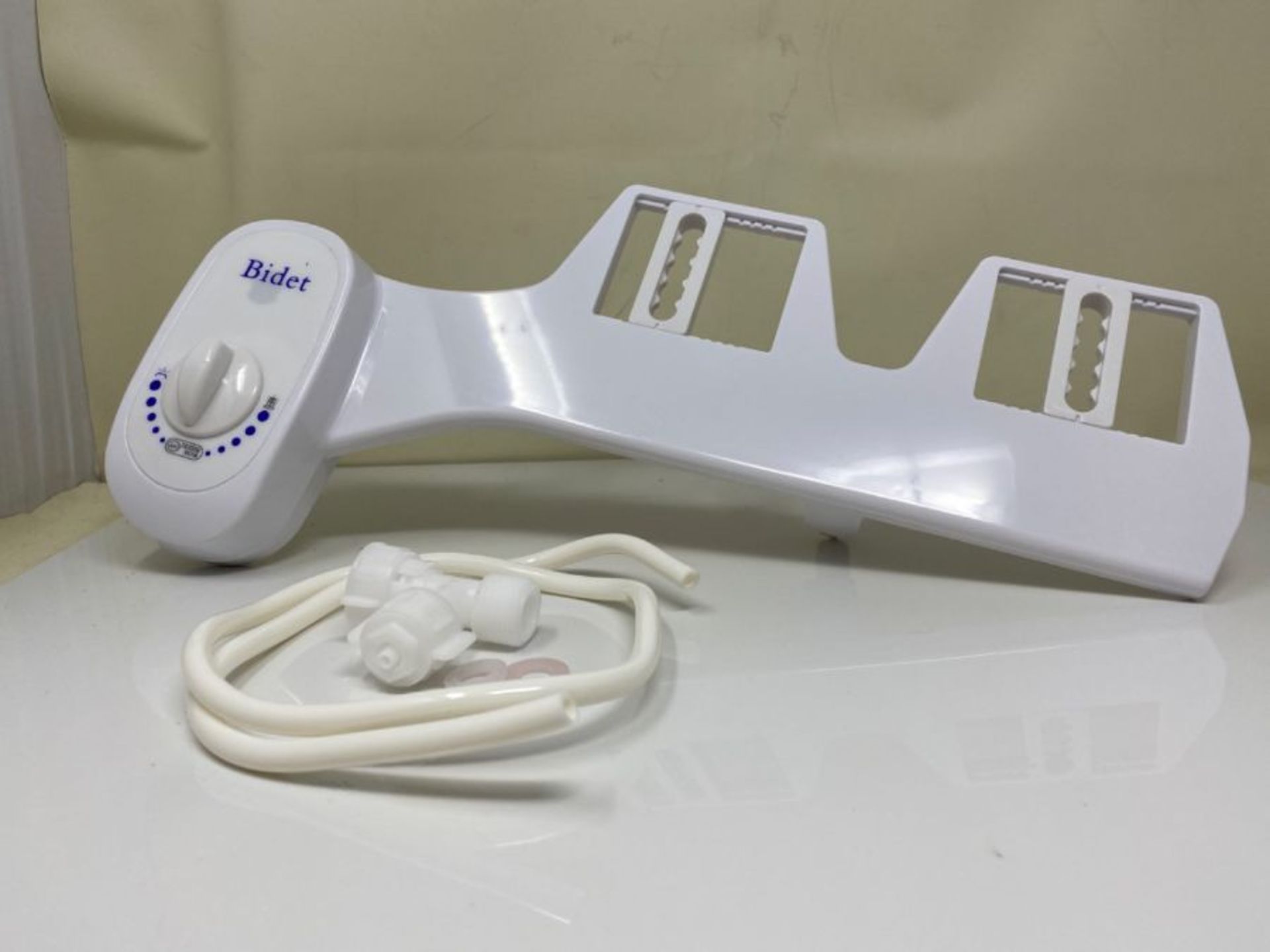 GARDOM Bidet Toilet Seat, Non-eletric Bidet, Multifunctional Toilet Attachment with Se - Image 2 of 2