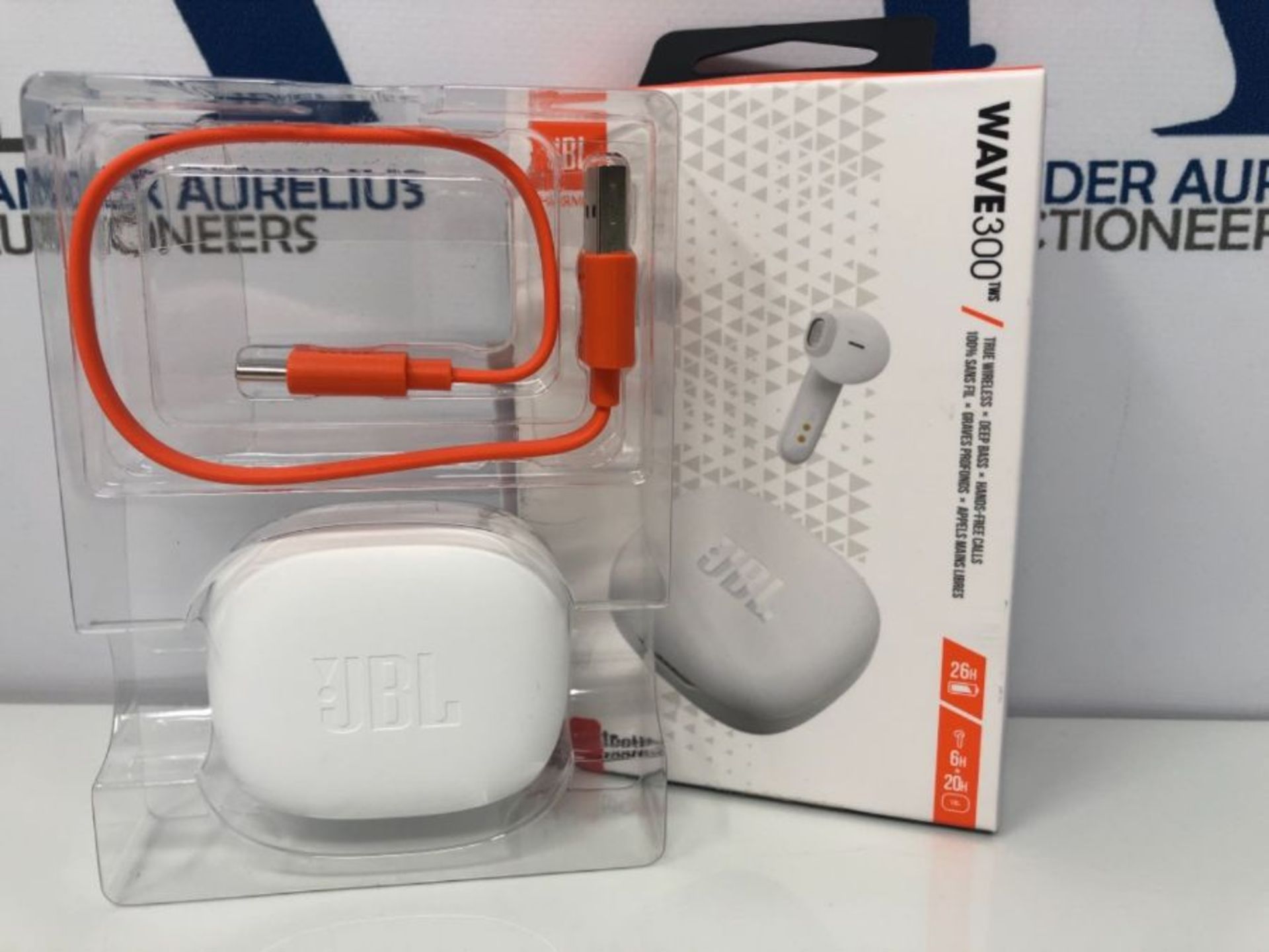 RRP £79.00 JBL Wave 300 TWS True-Wireless In-Ear Bluetooth-KopfhÃ¶rer in WeiÃx â¬  Kabel - Image 2 of 3