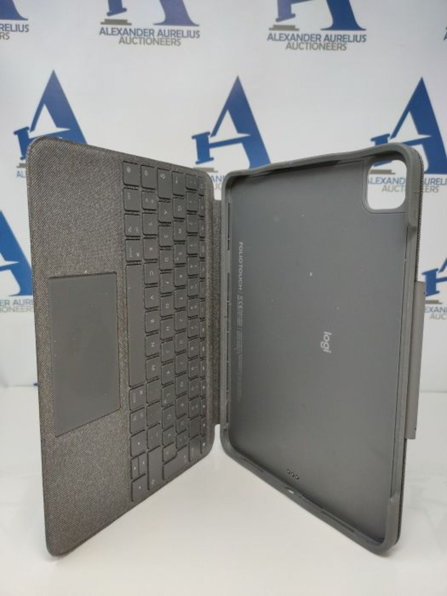 RRP £115.00 Logitech Folio Touch iPad Keyboard Case, QWERTZ German layout - Graphite - Image 3 of 3