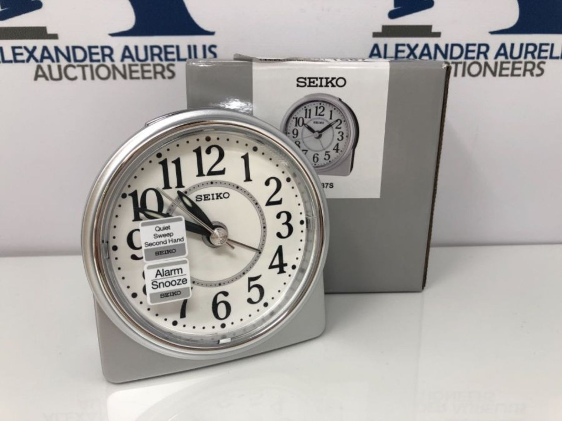 Seiko QHE137S Unisex Alarm Clock Analogue Silver - Image 2 of 3