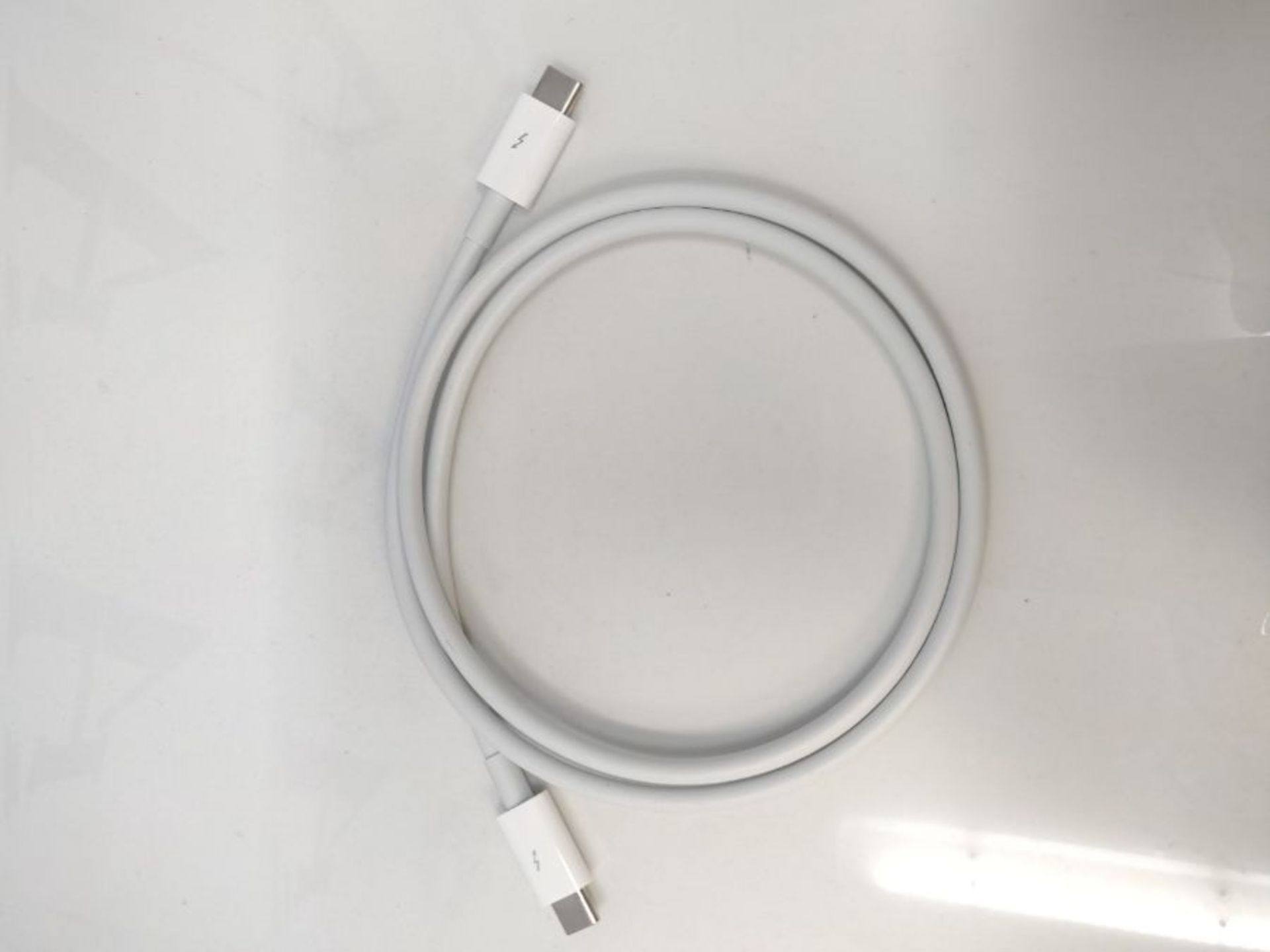 Thunderbolt 3 (USB-C) Cable (0.8m) - Image 3 of 3