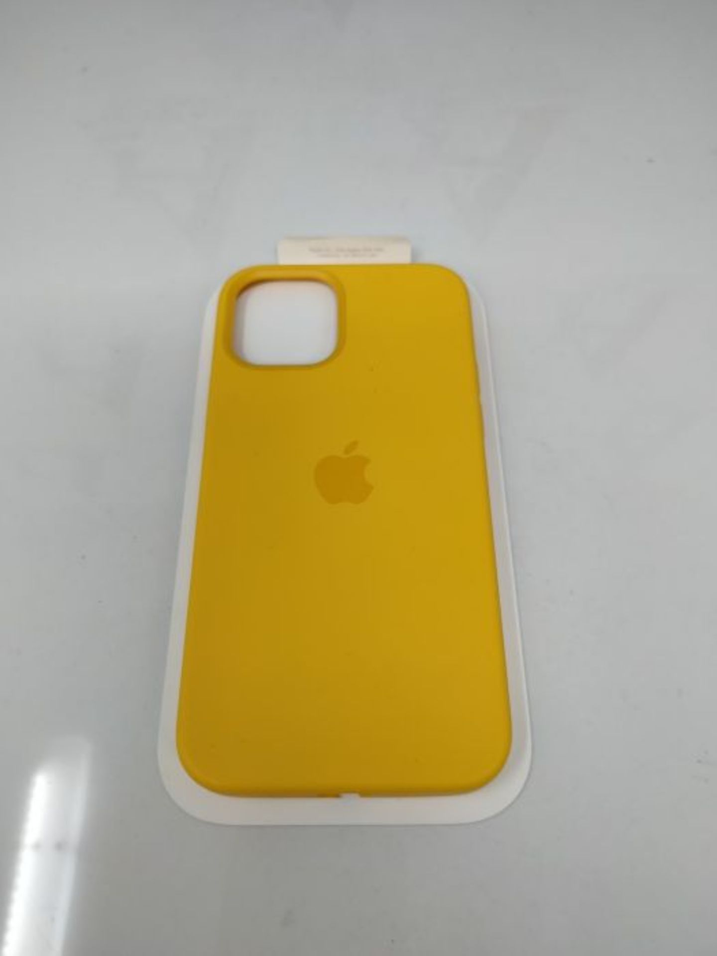RRP £55.00 Apple Custodia MagSafe inÂ Silicone (per iPhone 12 | iPhoneÂ 12Â Pro), Giallo Gi - Image 3 of 3