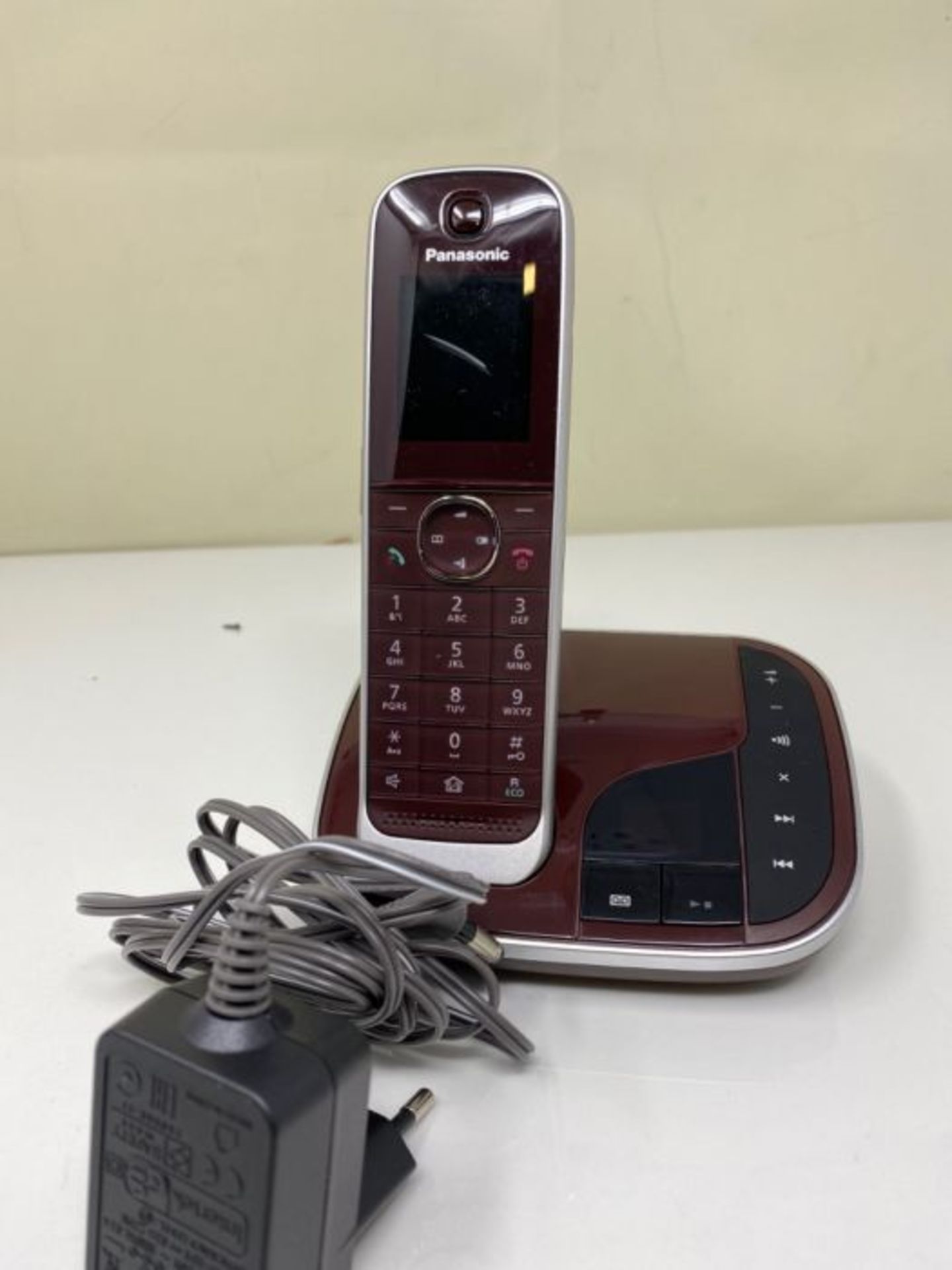 RRP £54.00 Panasonic KX-TGJ320 - telephones (DECT, Desk, Red, LCD, AAA, Polyphonic) - Image 3 of 3