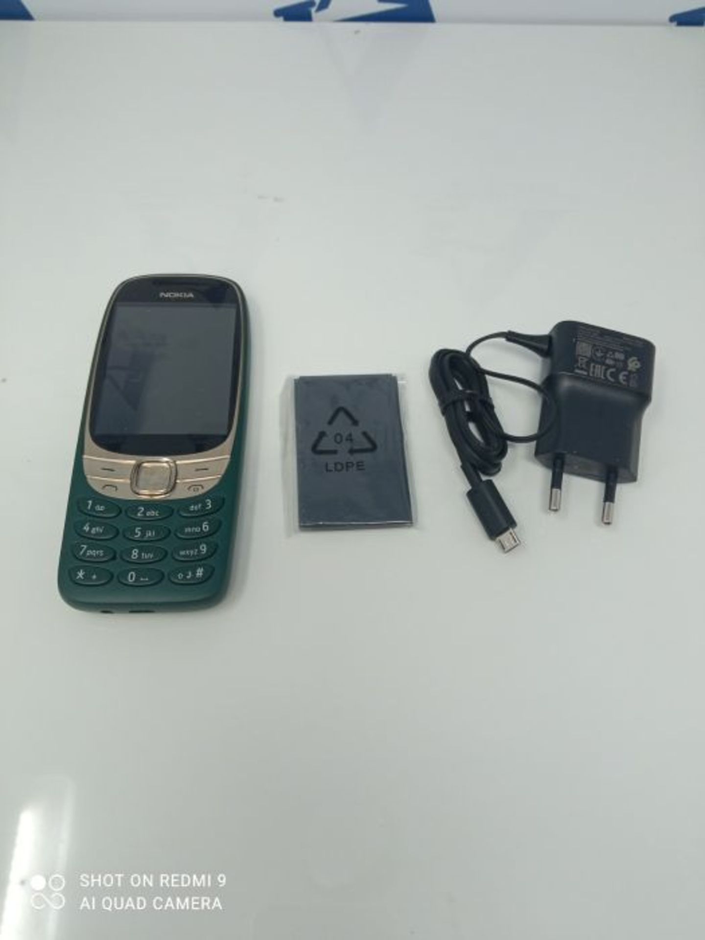 RRP £53.00 Nokia 6310 con display curvo da 2,8 pollici, 8 MB RAM, 16 MB di spazio di archiviazion - Image 2 of 2