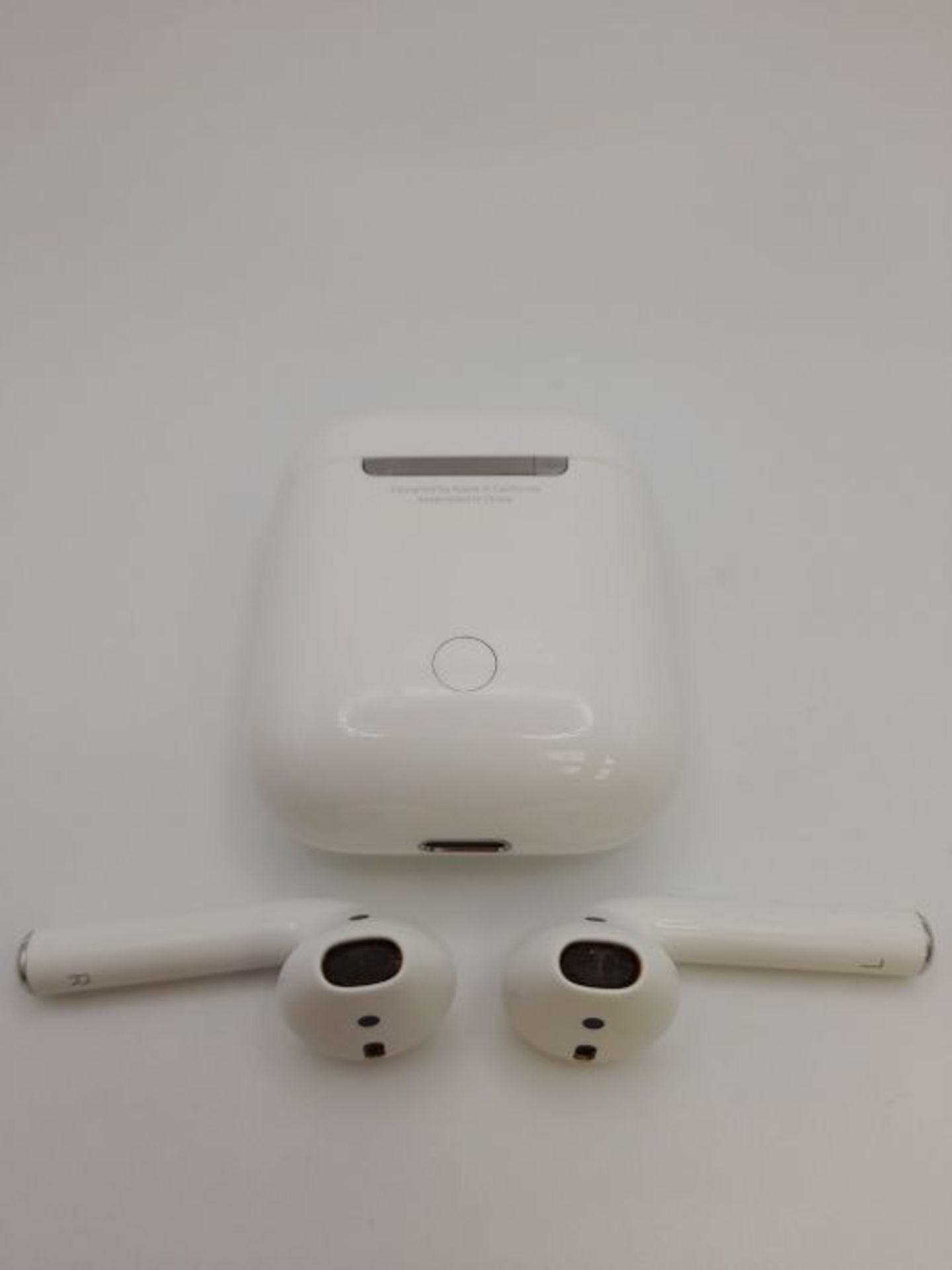 RRP £133.00 Apple AirPods con custodia di ricarica tramite cavo