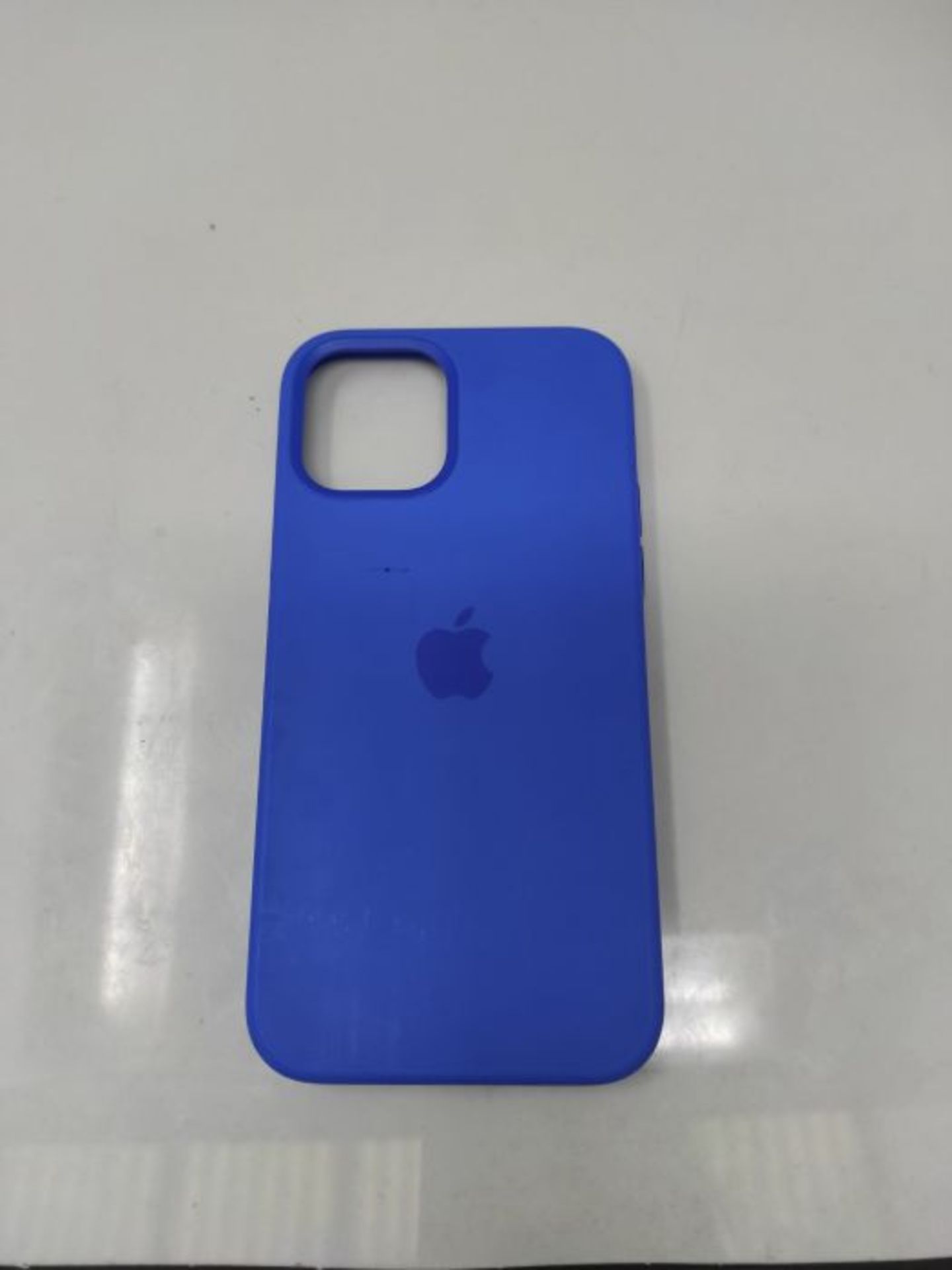 Apple Silikon Case mit MagSafe (für iPhone 12 | 12 Pro) - Capriblau - Image 2 of 2