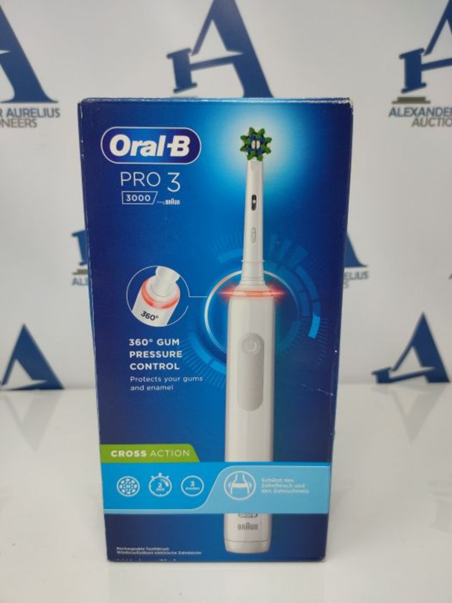 RRP £50.00 Oral-B PRO 3 3000 Cross Action White Edition