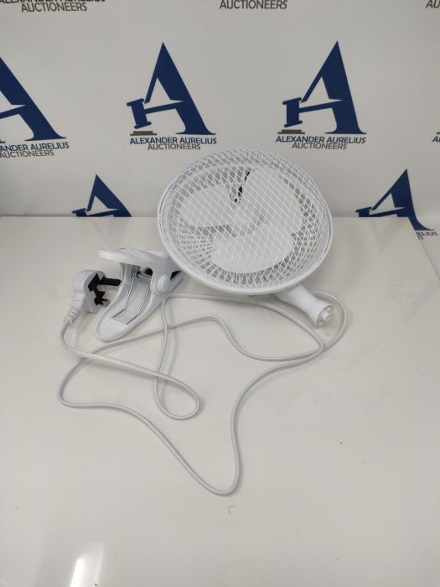Signature S40007 6â¬ ýÿ 2 Speed Clip Fan with Adjustable Tilt, White - Image 2 of 2