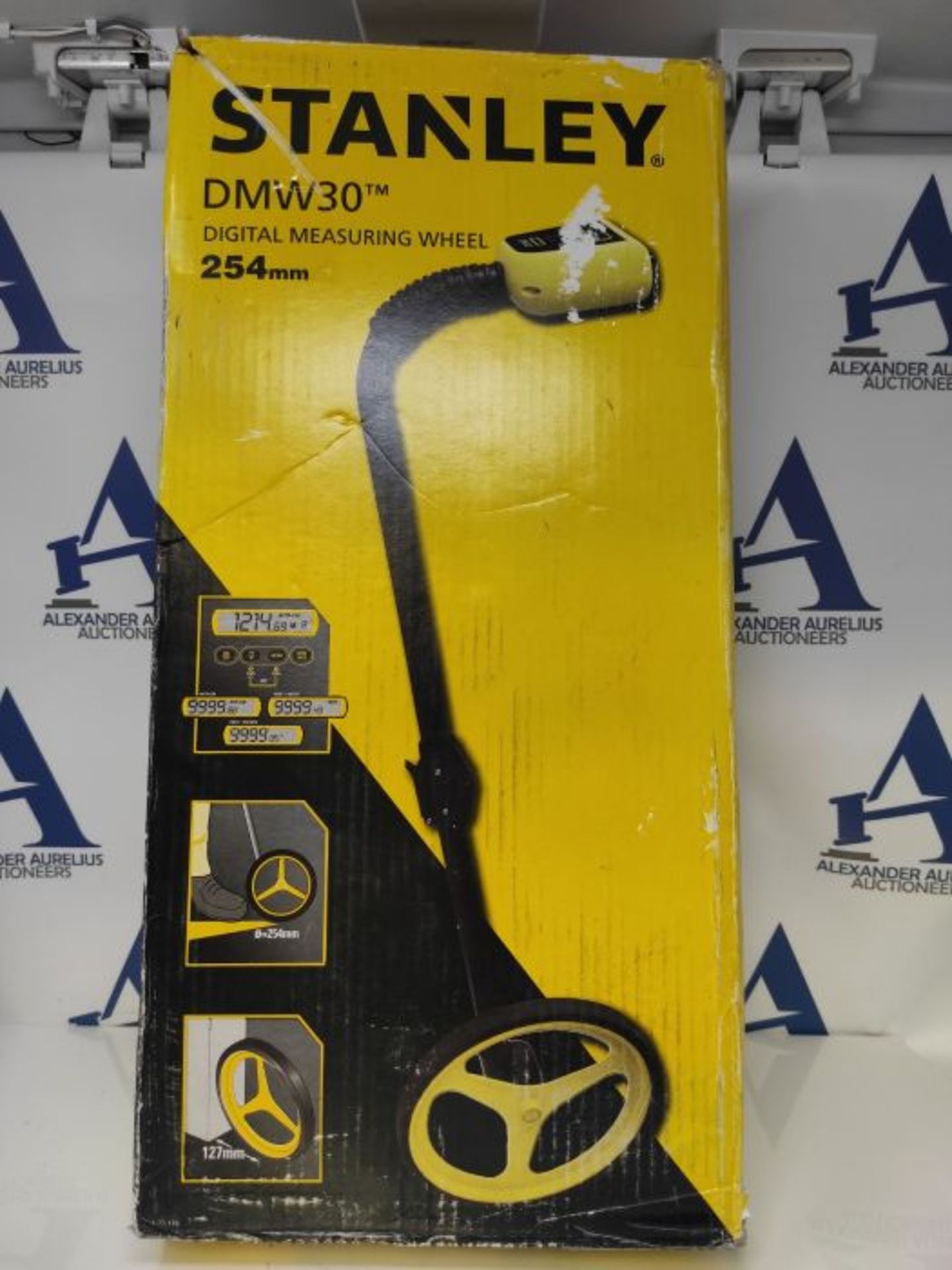 RRP £149.00 Stanley 177176 Dmw30 Digital Measuring Wheel - Image 2 of 3