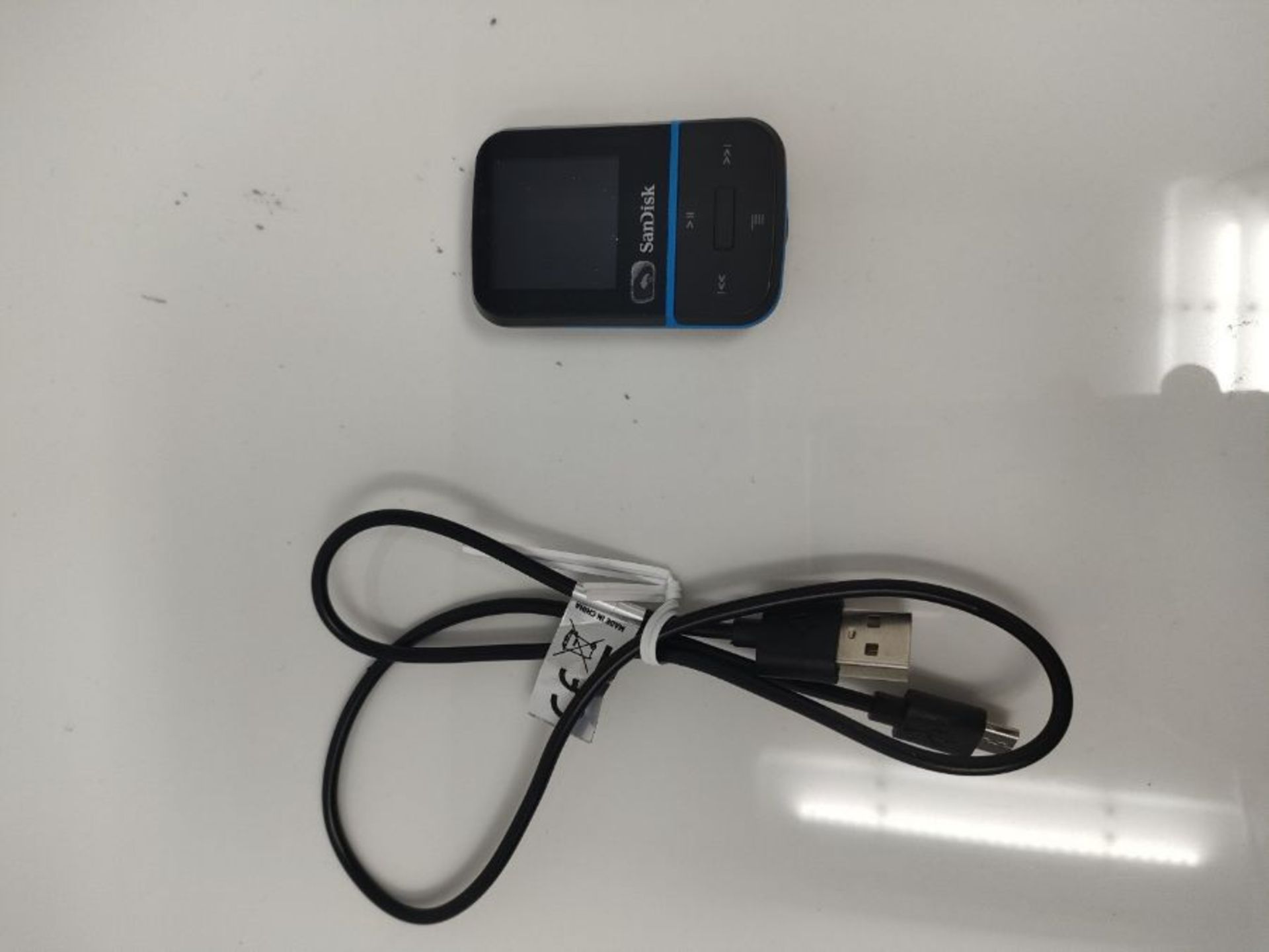 SanDisk Clip Sport Go 32GB MP3 Player Blue - Image 2 of 3