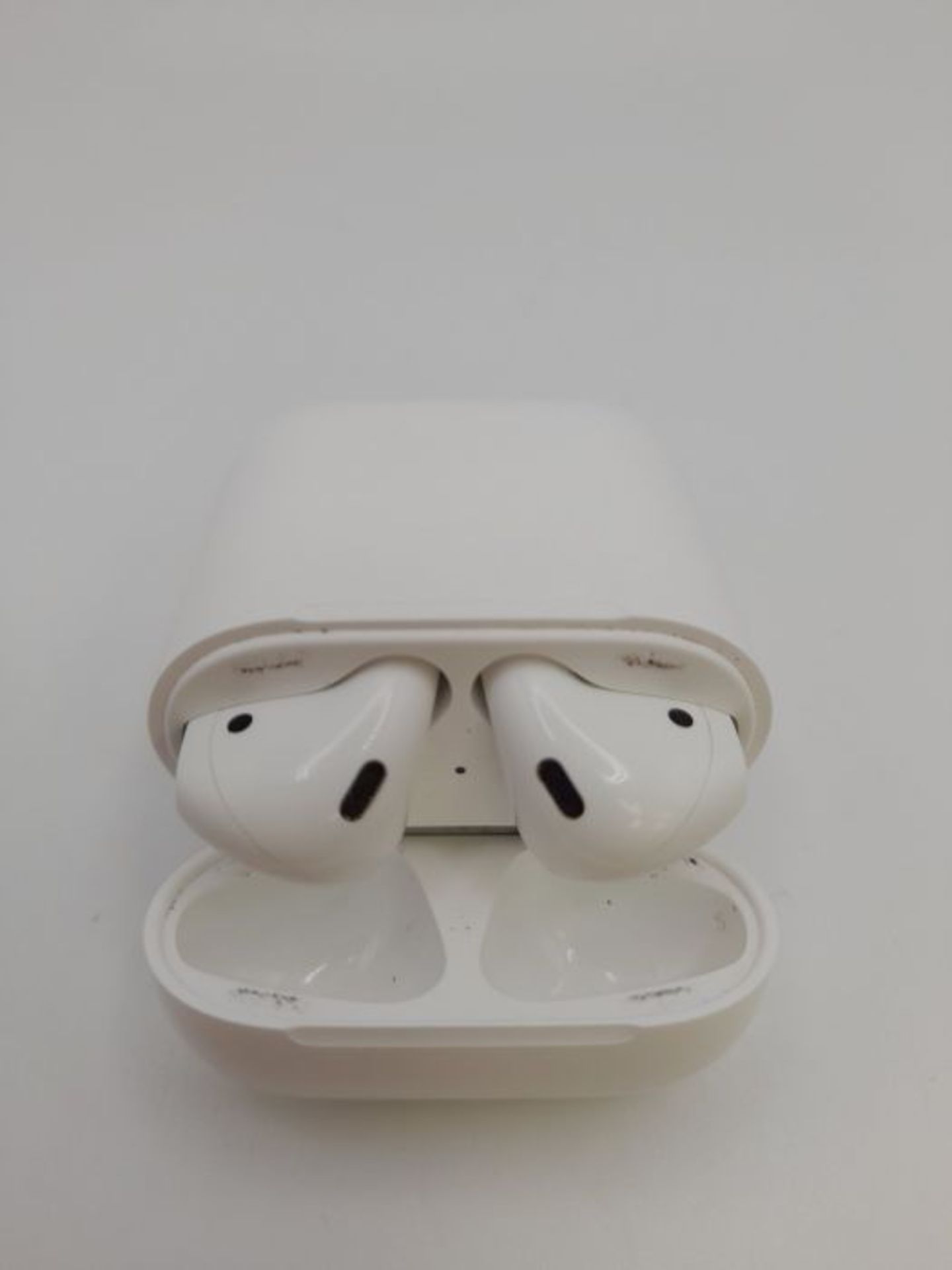 RRP £133.00 Apple AirPods con custodia di ricarica tramite cavo