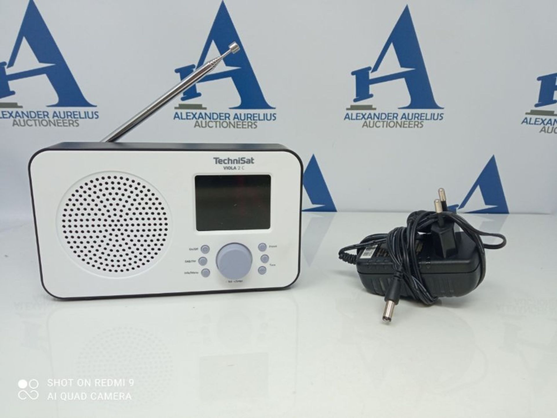 TechniSat VIOLA 2 C - tragbares DAB Radio (DAB+, UKW, Lautsprecher, Kopfhöreranschlus - Image 2 of 2