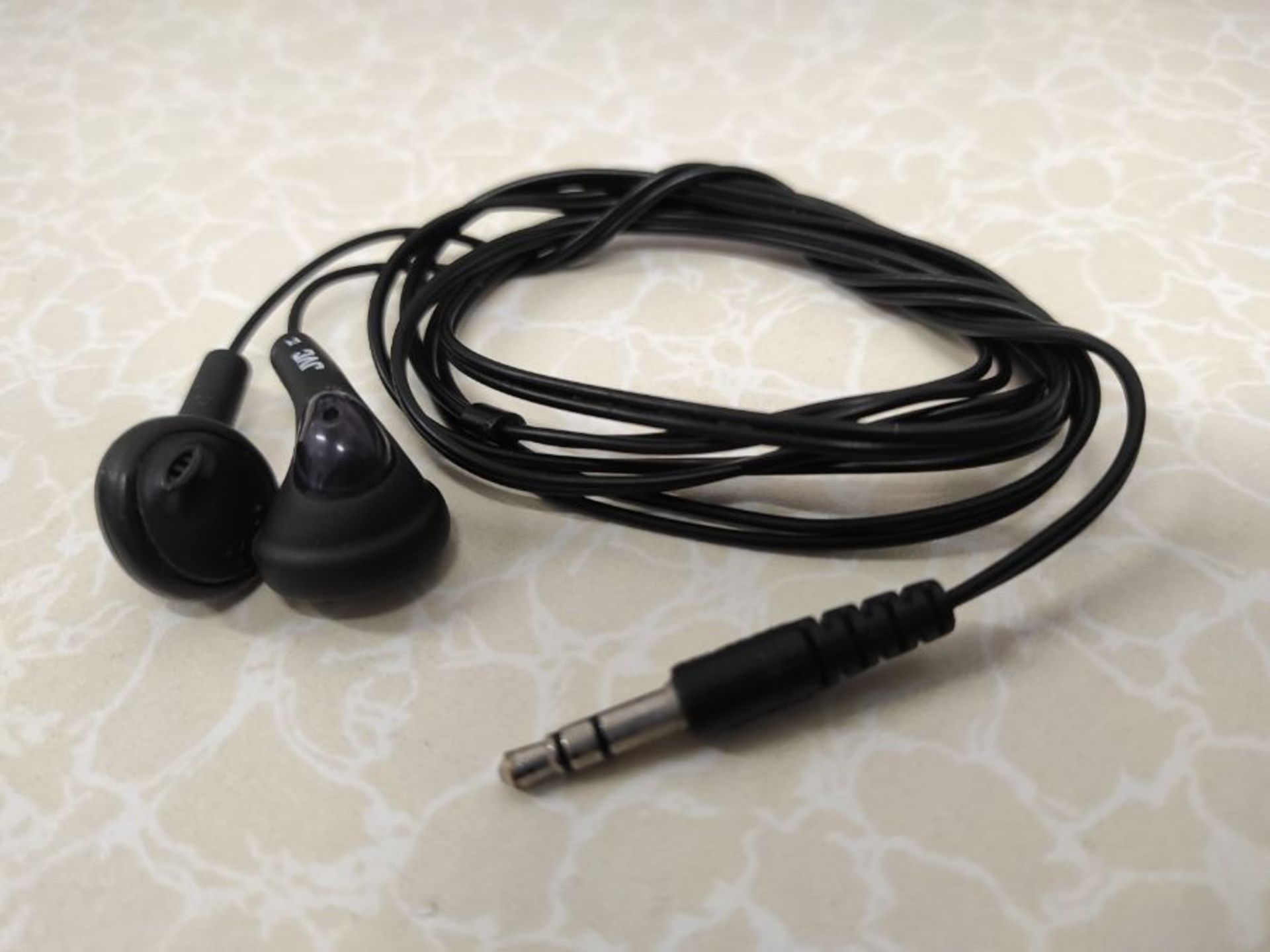 JVC HAF160B Gumy Ear Bud Headphone Black - Image 3 of 3