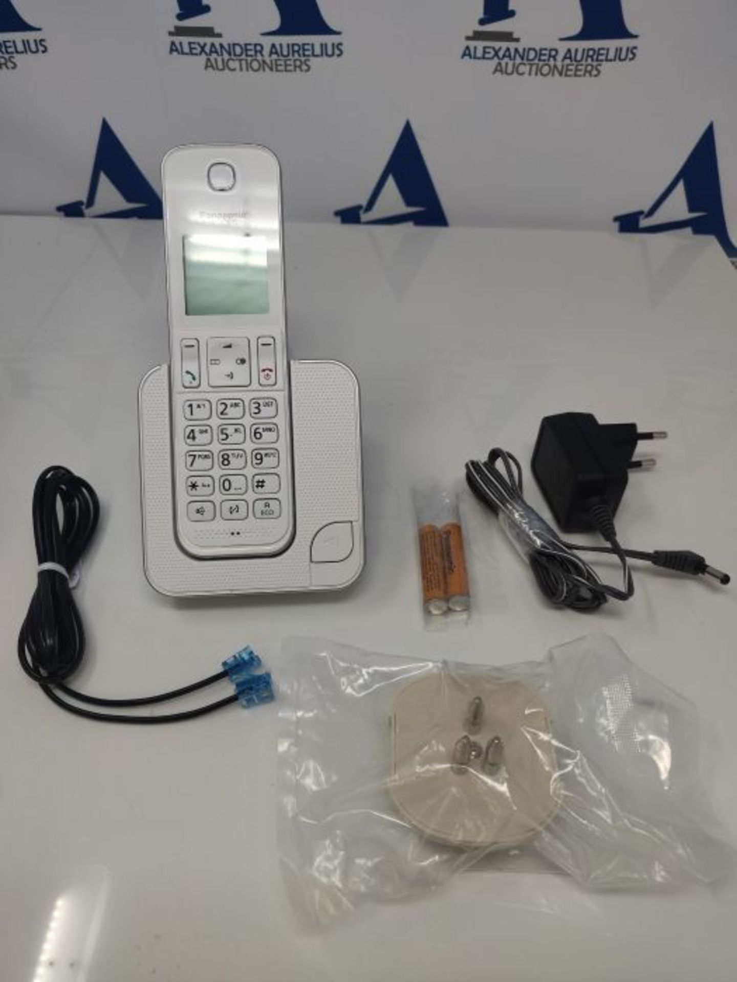 Panasonic KX-TGD310 - telephones (DECT, Desk, Silver, LCD, AAA, Polyphonic) - Image 3 of 3