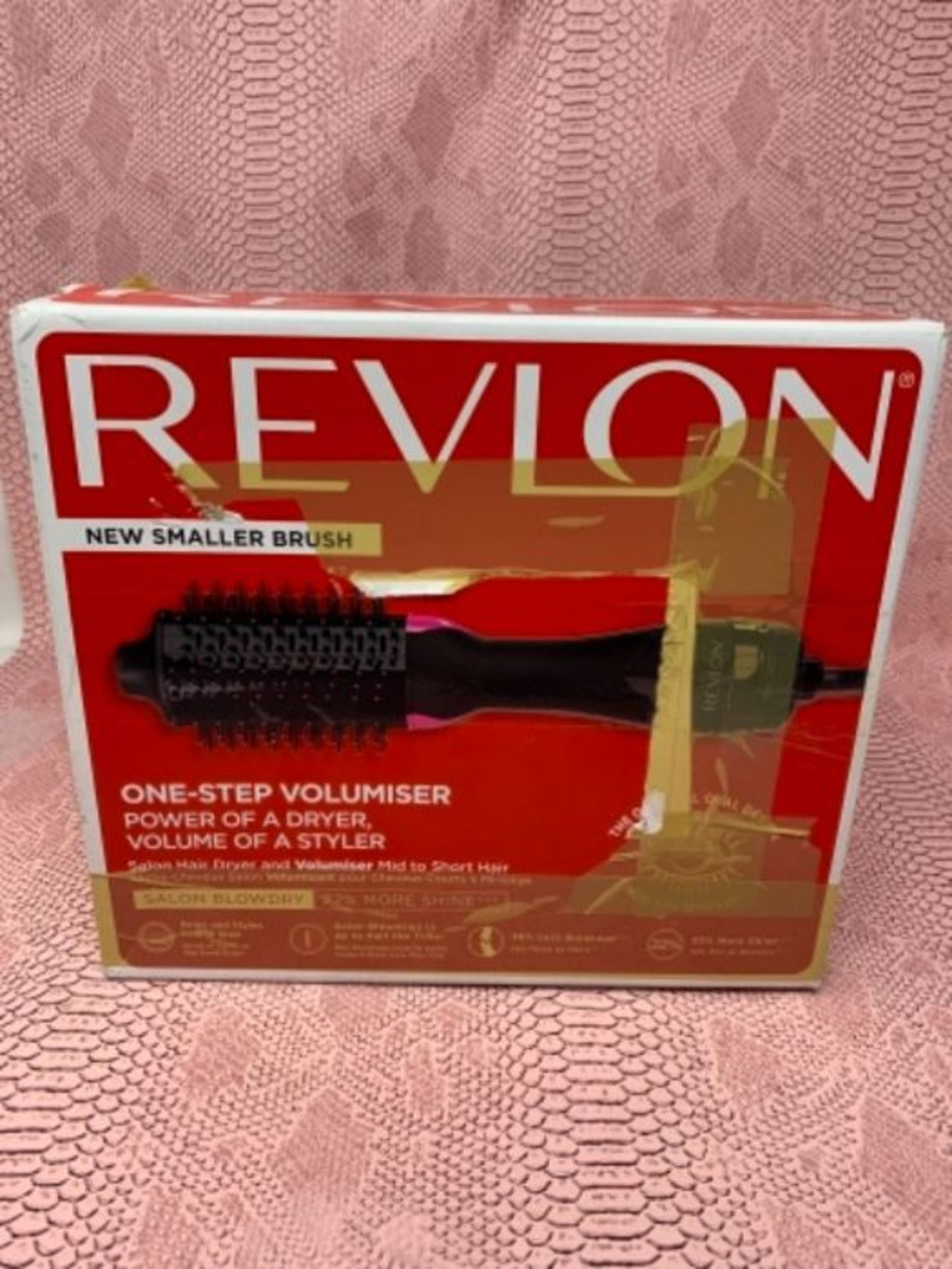 RRP £58.00 REVLON Salon One-Step Hair Dryer and Volumiser for Medium to Short Hair, RVDR5282UKE - Image 2 of 3