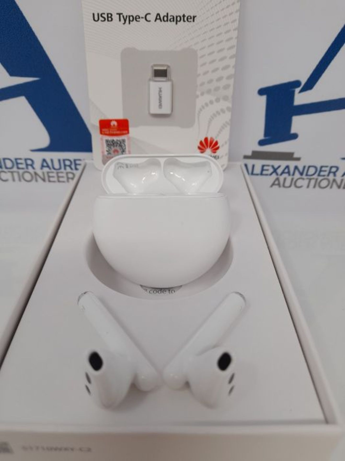 RRP £125.00 HUAWEI FreeBuds 3 - Wireless Earphones White - Image 3 of 3