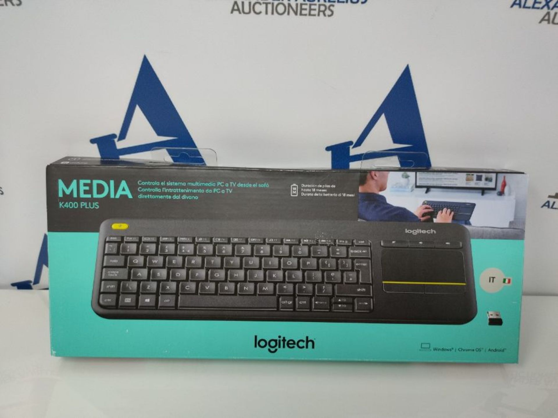 Logitech K400 Plus Wireless Touch TV Keyboard With Easy Media Control and Built-in Tou - Image 2 of 3