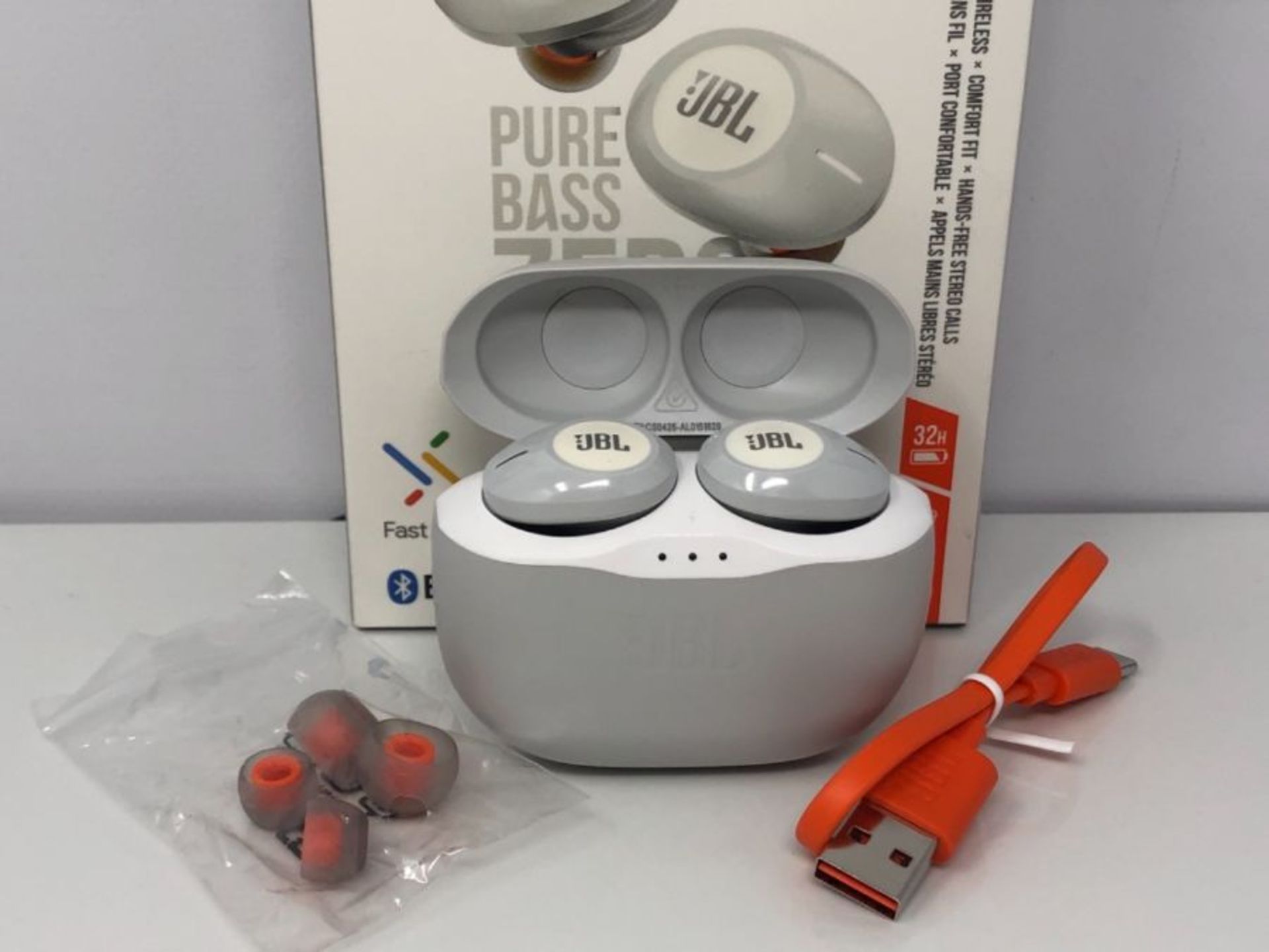 RRP £84.00 JBL TUNE 125TWS Cuffie In-Ear True Wireless Bluetooth, Auricolari senza Fili con Micro - Image 2 of 3