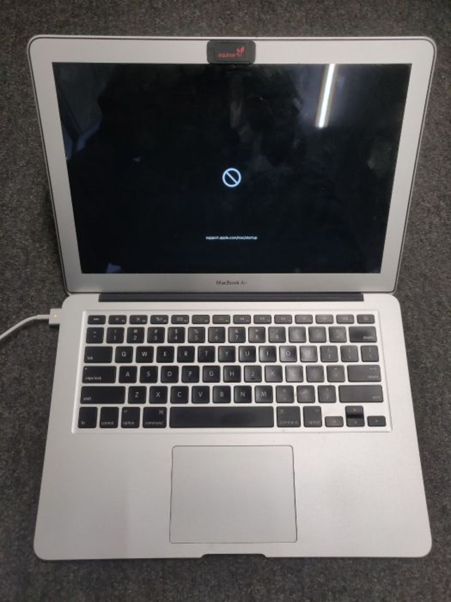 RRP £600.00 MacBook Air (13-inch, Early 2015) No Charger, in working order: Serial Number: C1MPFKM - Image 2 of 3