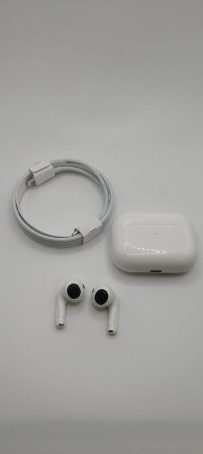 RRP £213.00 Apple AirPods Pro (1.?Generation) ???????mit MagSafe Ladecase (2021) - Image 3 of 3