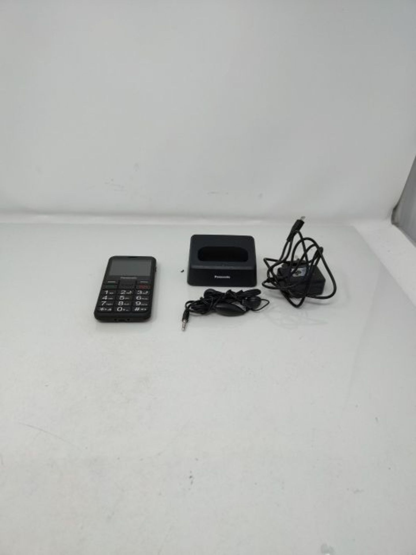 Panasonic KX-TU155 EXBN Easy Use Mobile Phone - Image 2 of 4