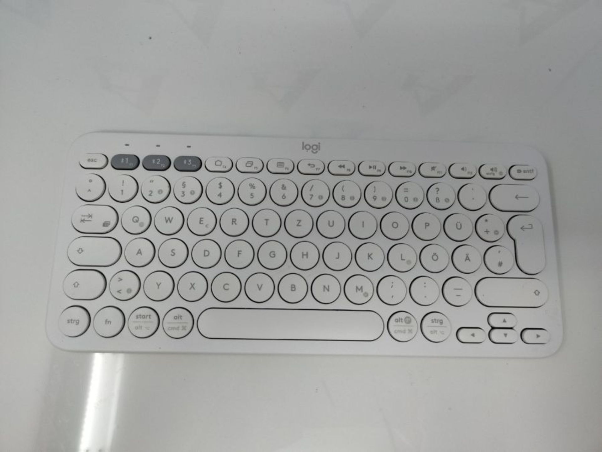 Logitech K380 Multi-Device Bluetooth Keyboard, QWERTZ German Layout - White - Image 3 of 3