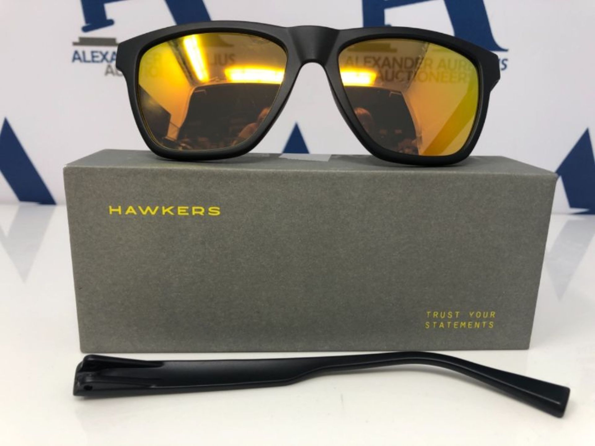 [INCOMPLETE] HAWKERS · ONE LIFESTYLE Sunglasses for Men and Women. - Image 2 of 3