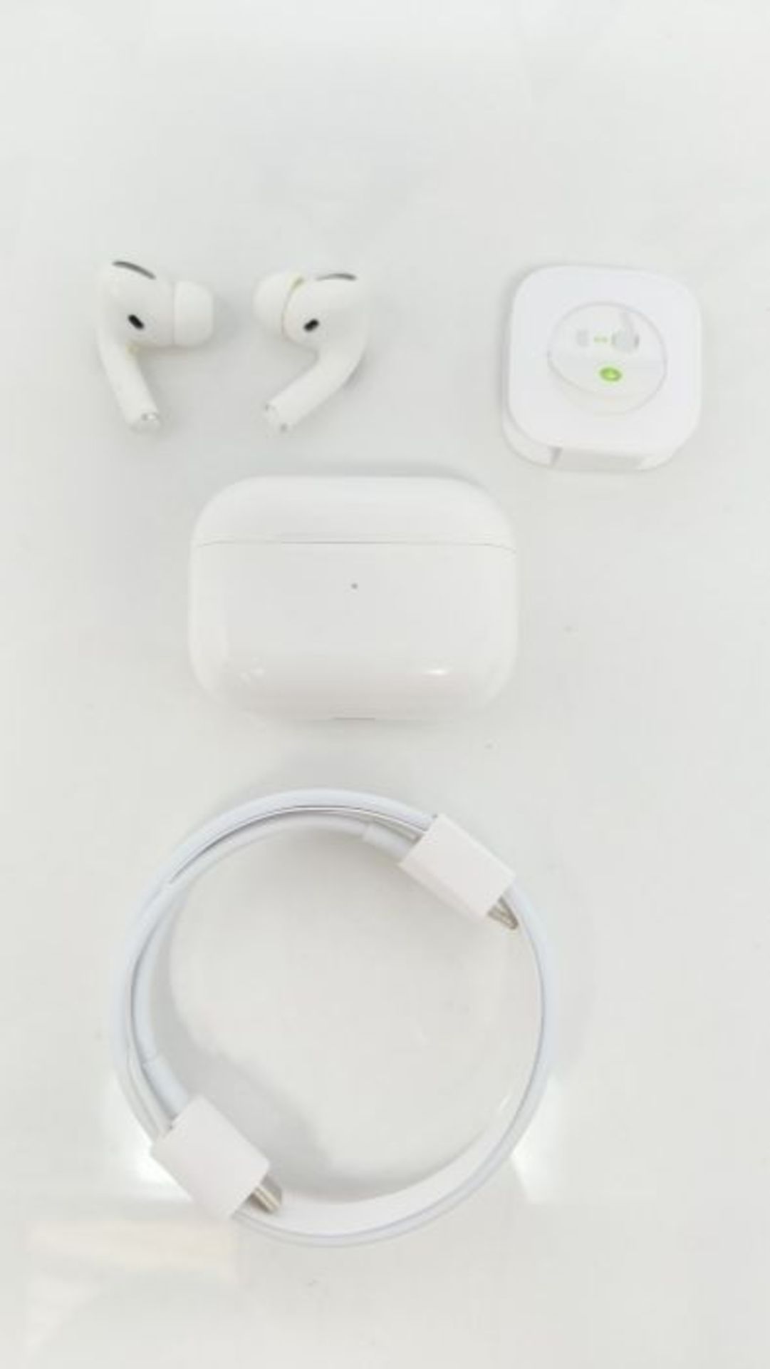 RRP £213.00 Apple AirPods Pro (1. generation) with Wireless charging case (2019) - Image 3 of 3