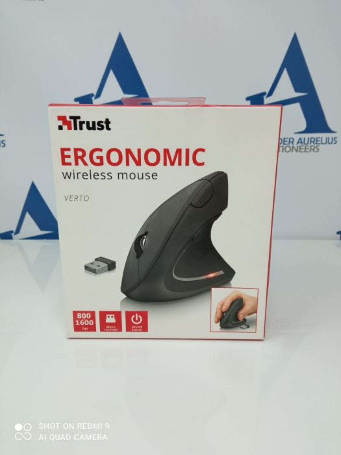 Trust 22879 Verto Wireless Vertikale Ergonomische Maus (Vorbeugung Gegen Mausarm/Tenni - Image 2 of 3