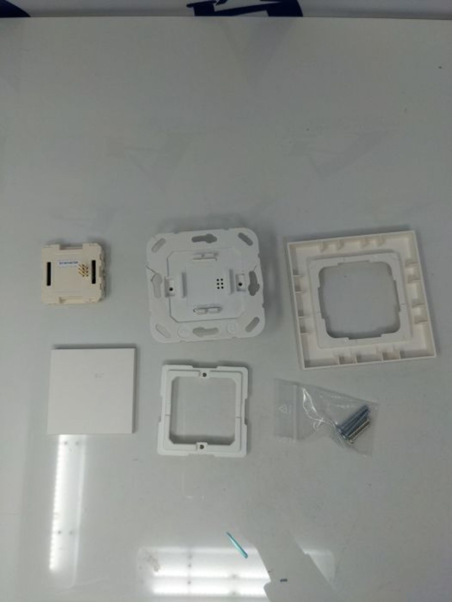 RRP £94.00 Eve Light Switch â¬  Smarter Lichtschalter (Apple HomeKit), Einfach-, Wechsel- & - Image 2 of 2