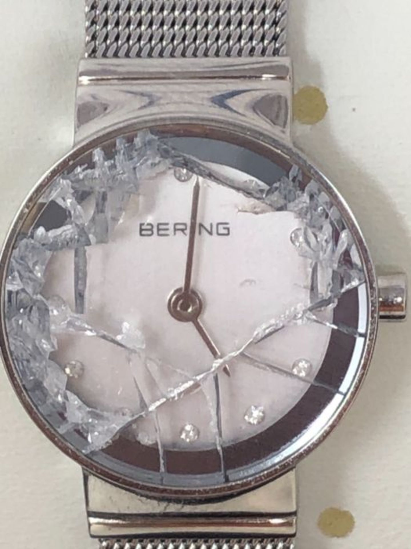 RRP £70.00 BERING Damen Analog Quarz Classic Collection Armbanduhr mit Edelstahl Armband und Saph - Image 2 of 2