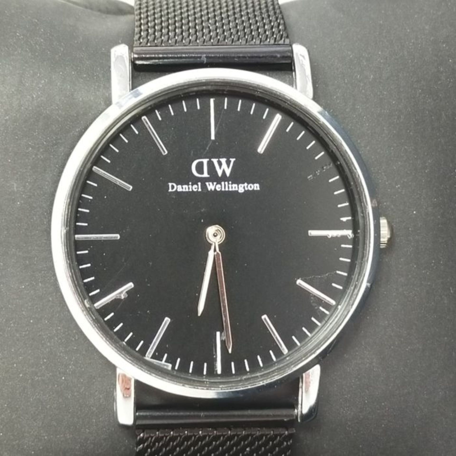 RRP £131.00 Daniel Wellington Petite Ashfield, Black/Silver Watch, 36mm, Mesh, for Women and Men - Image 3 of 3