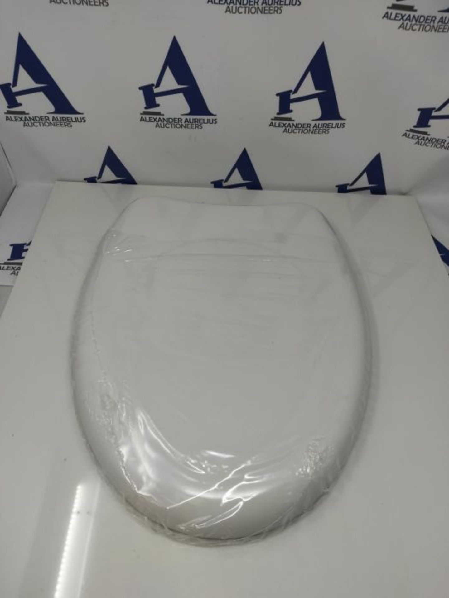 RRP £128.00 Ideal Standard Toilet Seat with Lid White Escape J244101 - Image 2 of 3