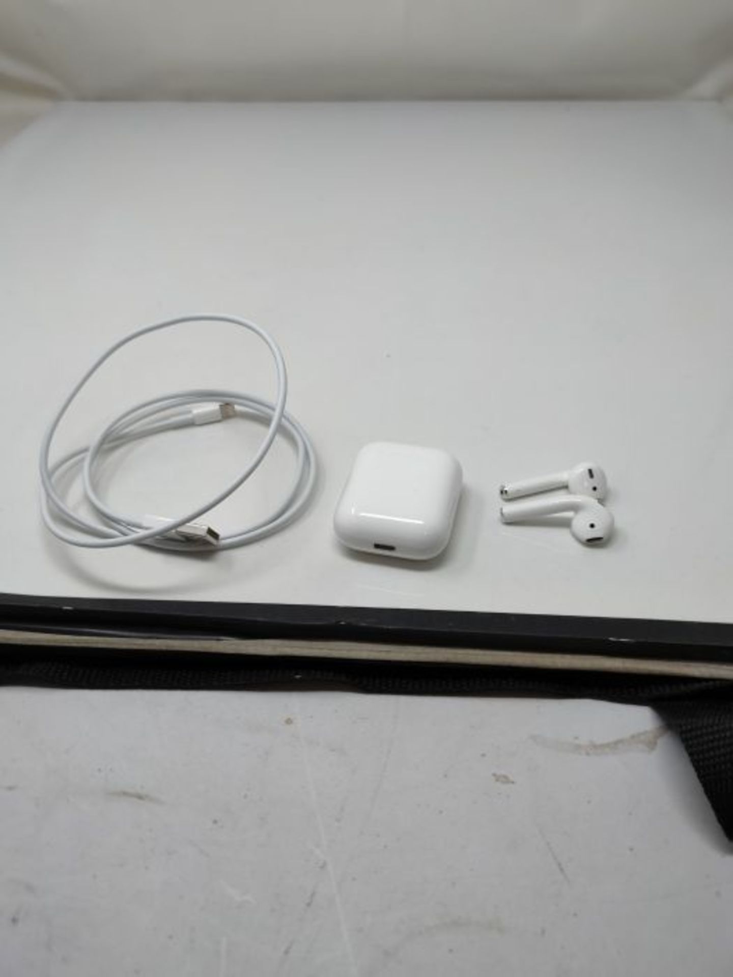 RRP £159.00 Apple AirPods with Charging Case (Wired) - Image 3 of 3