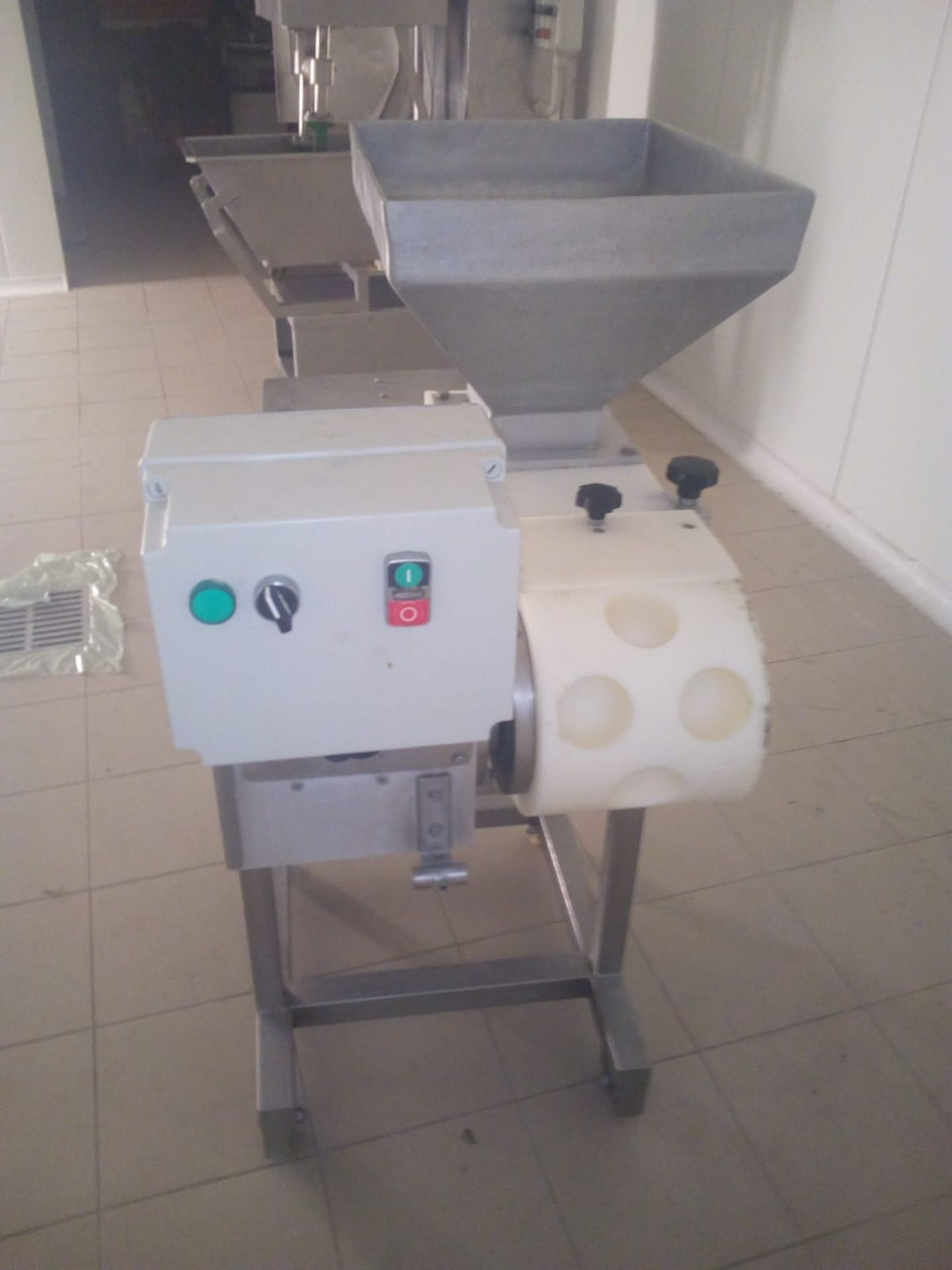 moulder mozzarella machine 80Kg/h with moulder rolls of 80g-250g-500g