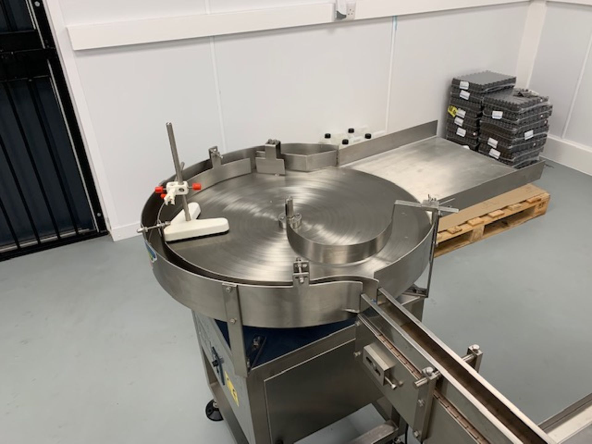 E Liquid filling and packing line - Image 9 of 17