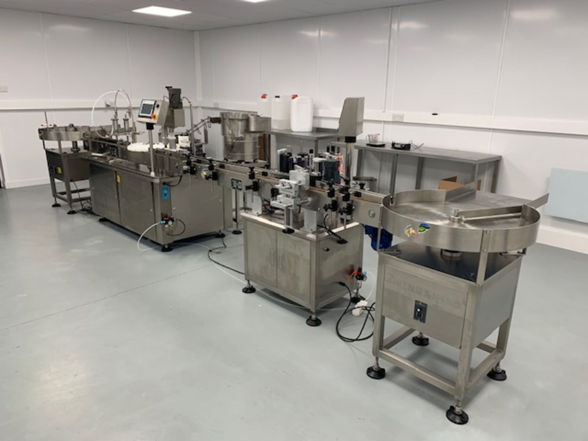 E Liquid filling and packing line