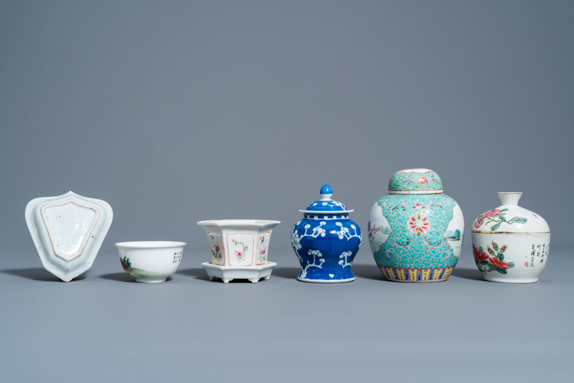 A varied collection of Chinese blue, white, famille rose andÊ qianjiang cai porcelain, Kangxi and la - Image 9 of 15