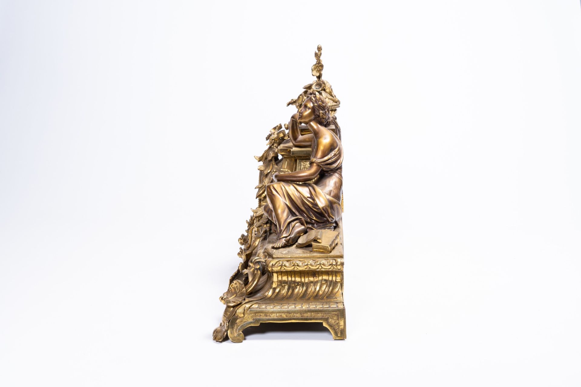 A large French gilt brass mantel clock depicting science, 19th/20th C. - Image 3 of 9
