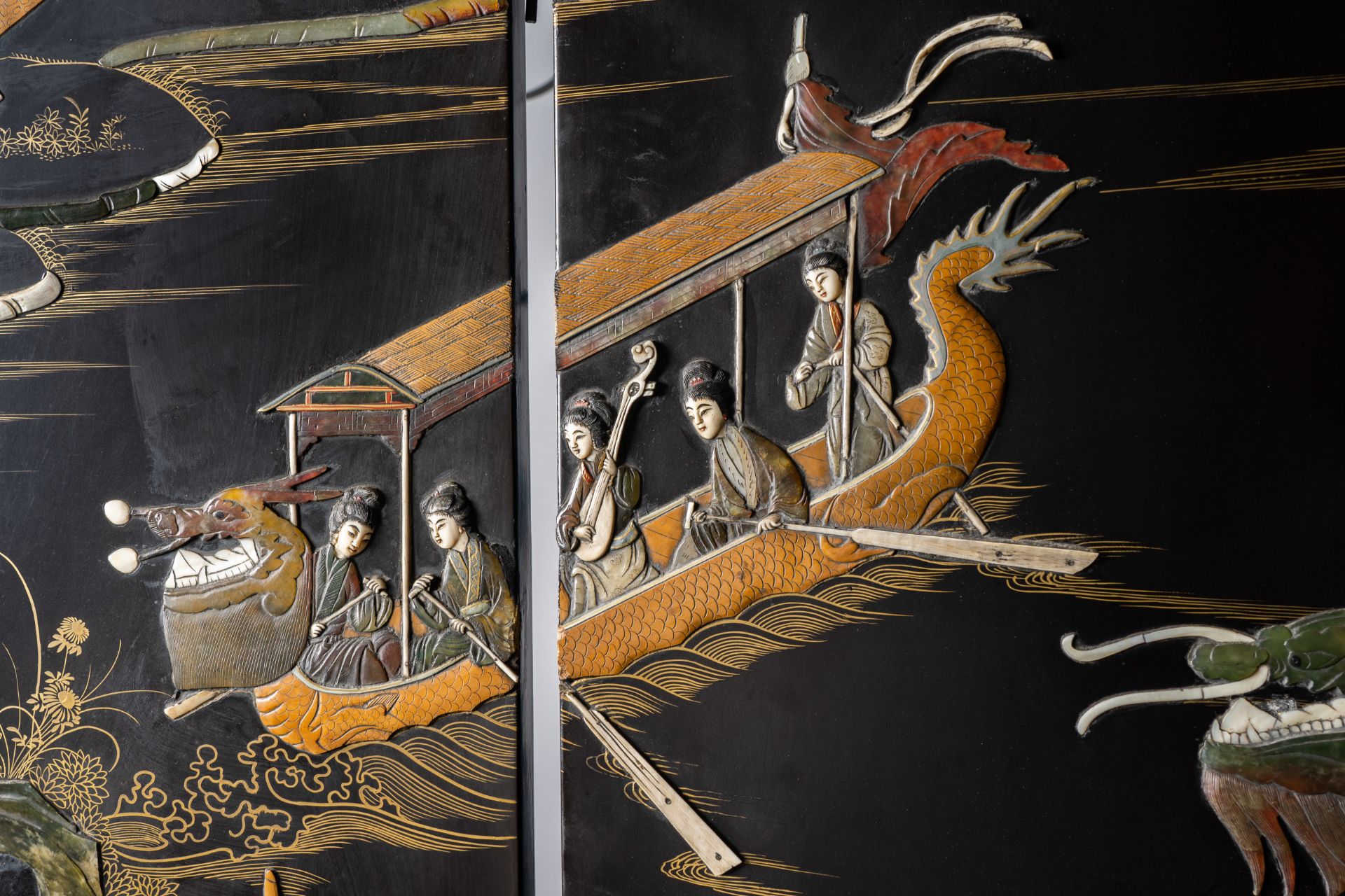 A Chinese six-part folding screen inlaid with bone, mother-of-pearl and various semi-precious stones - Image 5 of 14