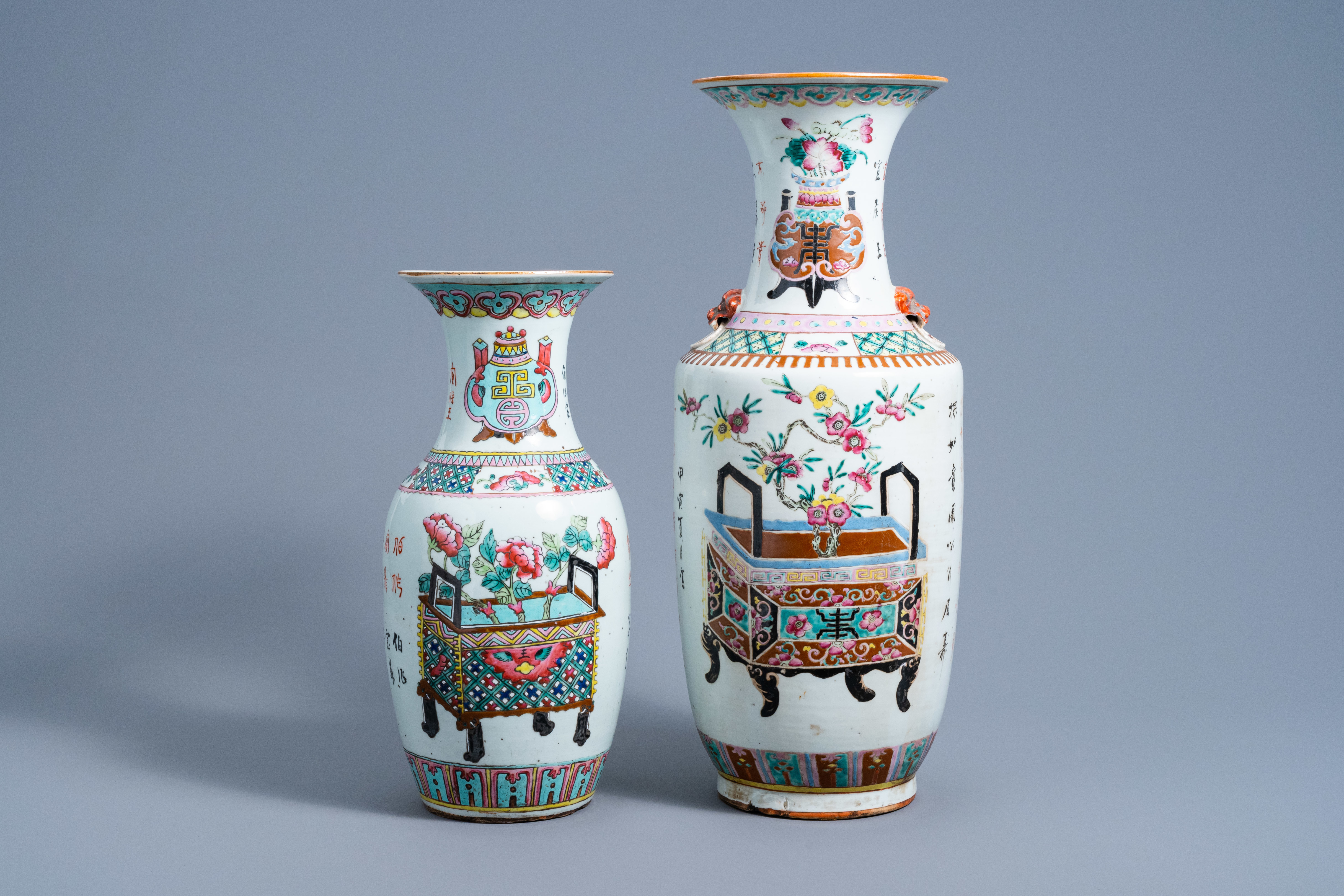 Two Chinese famille rose 'antiquities' vases, 19th C. - Image 3 of 6