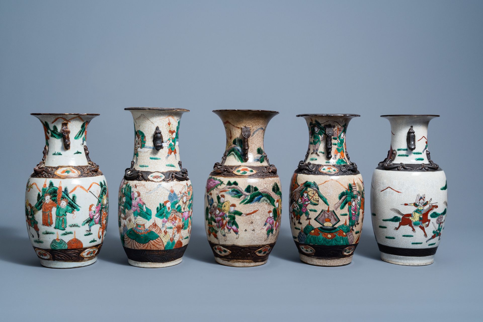 Five Chinese Nanking crackle glazed famille rose and verte vases with warrior scenes, 19th/20th C. - Image 5 of 7