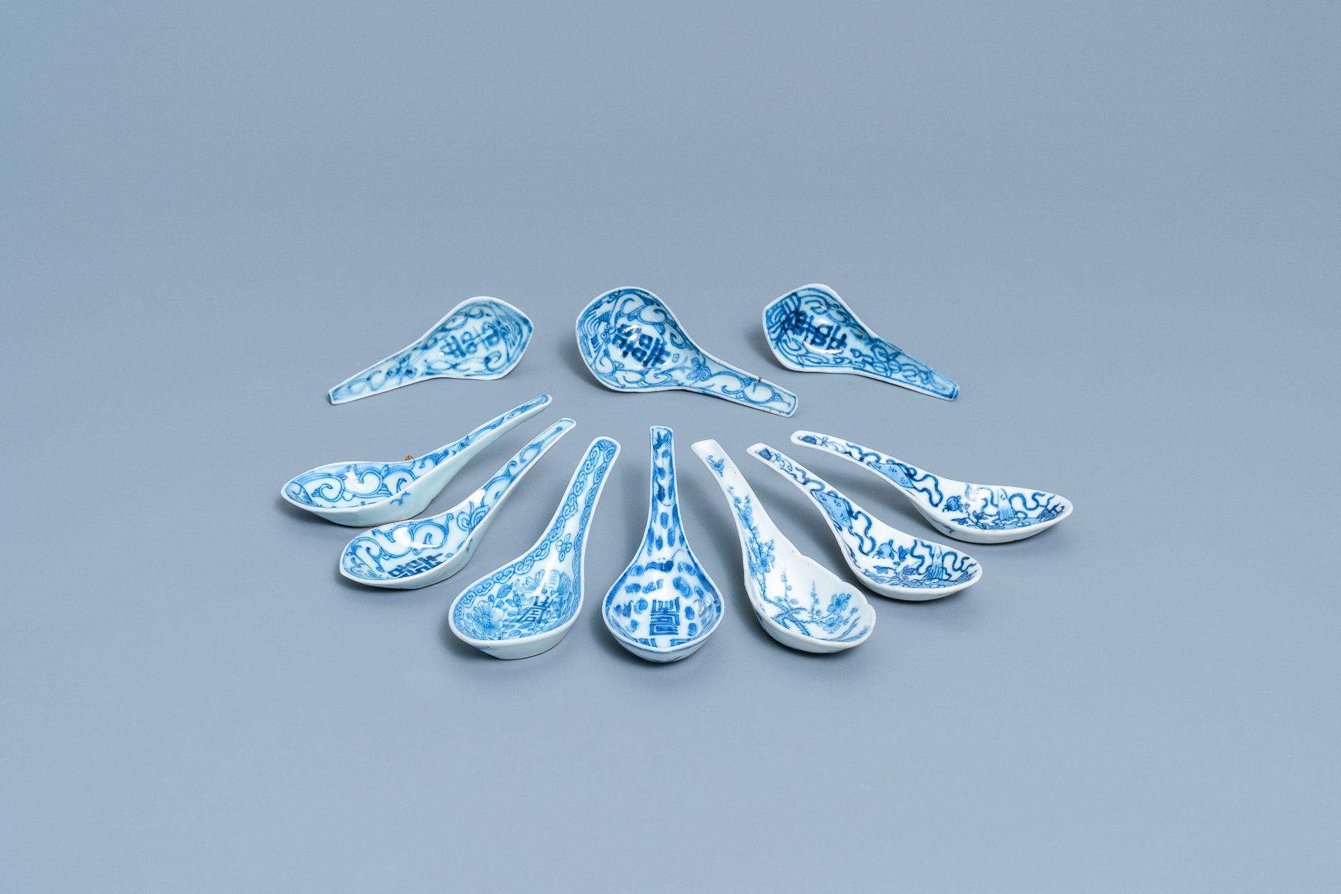 Ten Chinese blue and white spoons, 19th/20th C.