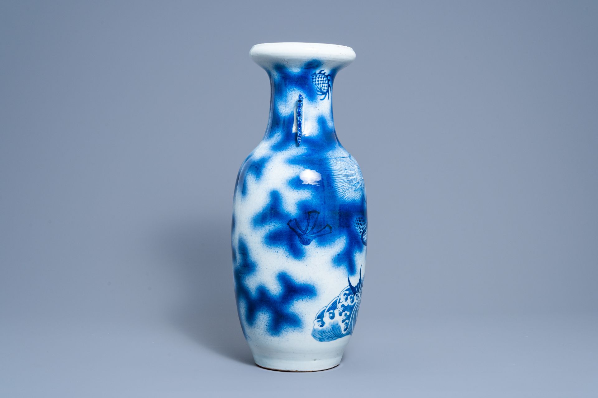 A Chinese blue and white 'dragon and carp' vase, 19th C. - Image 4 of 6