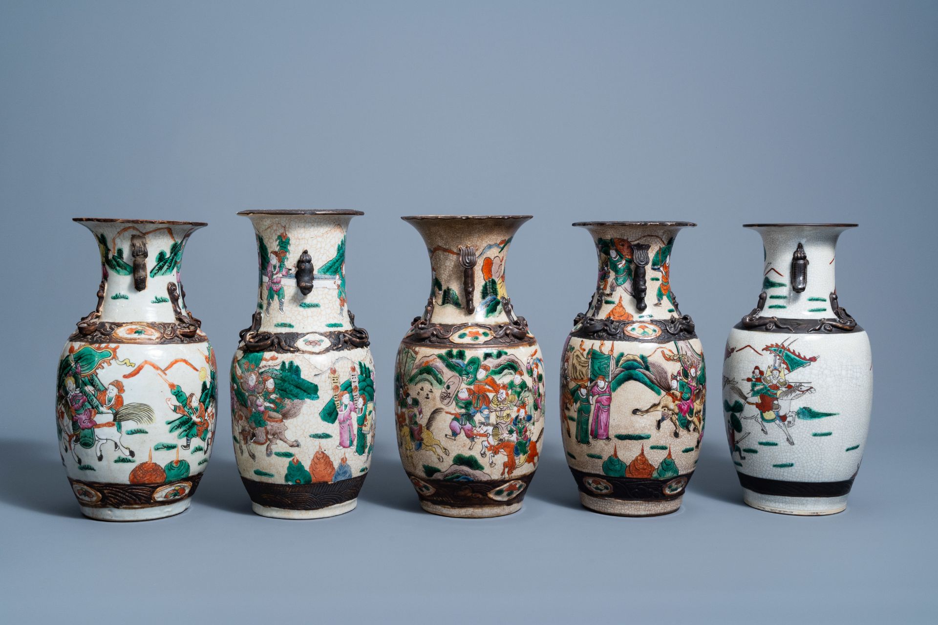Five Chinese Nanking crackle glazed famille rose and verte vases with warrior scenes, 19th/20th C. - Image 3 of 7