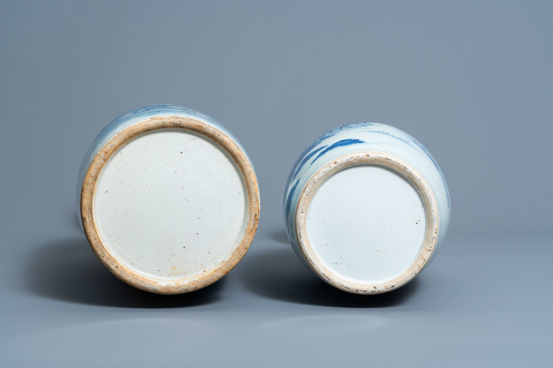 Two Chinese blue and white 'landscape' vases, 19th/20th C. - Image 7 of 9