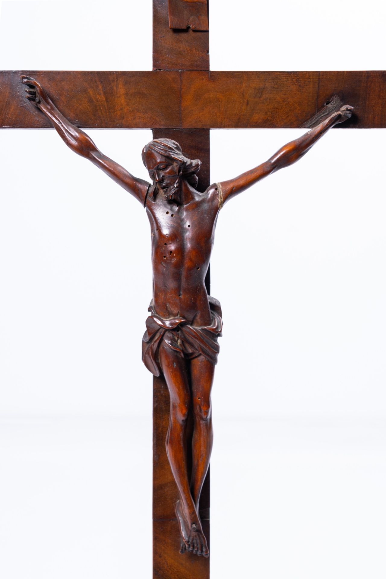 Two large inlaid wooden crucifixes with carved Corpus Christi, France or Flanders, 18th/19th C. - Image 3 of 9