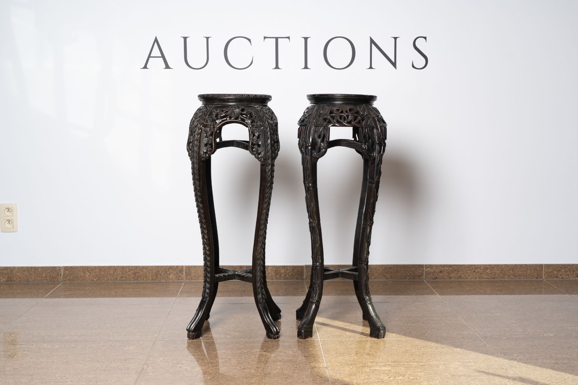 Two Chinese carved wood stands with marble top, 19th/20th C. - Image 3 of 8