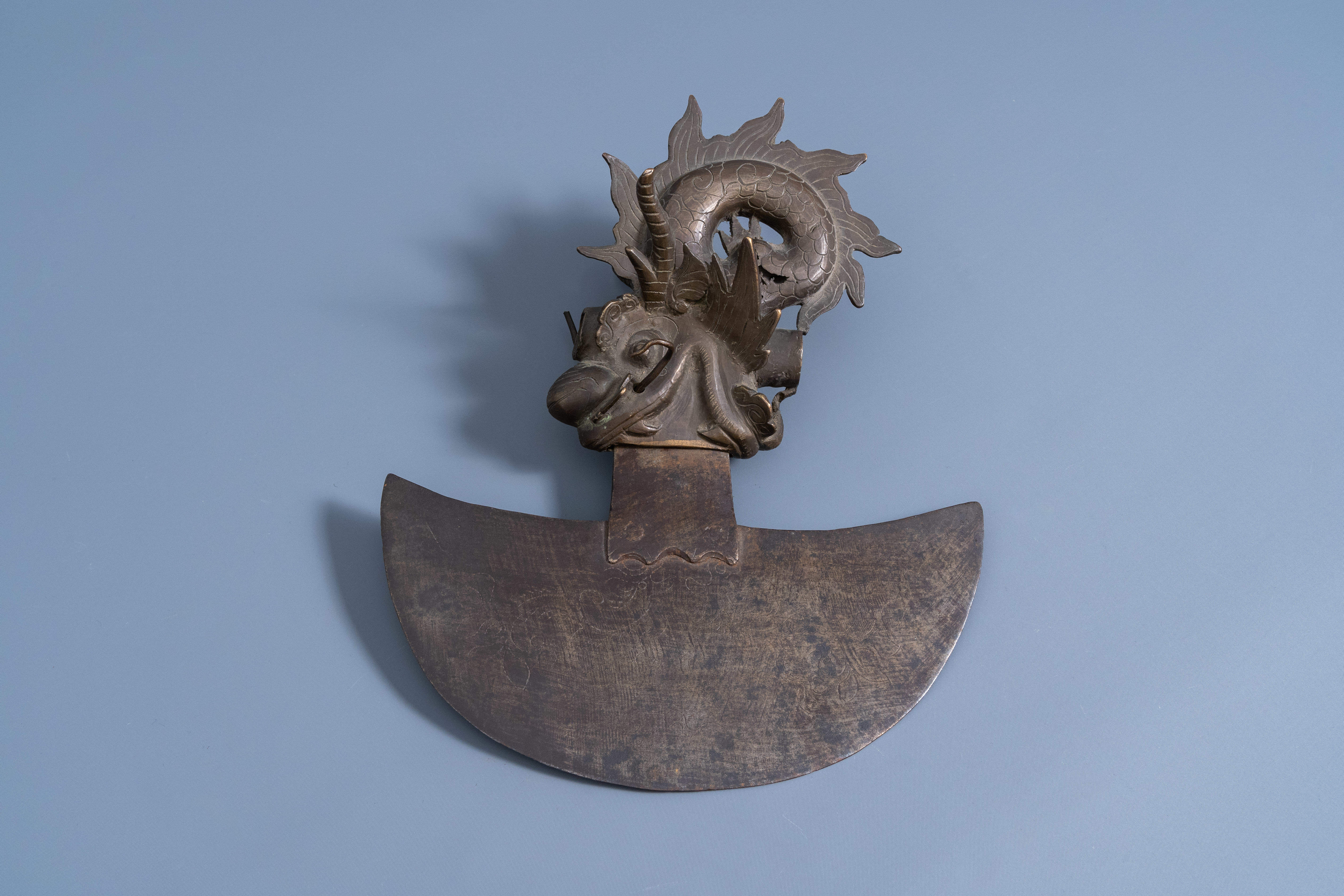 A Tibetan bronze and iron ceremonial axe or kartika with engraved design, 19th/20th C. - Image 2 of 8